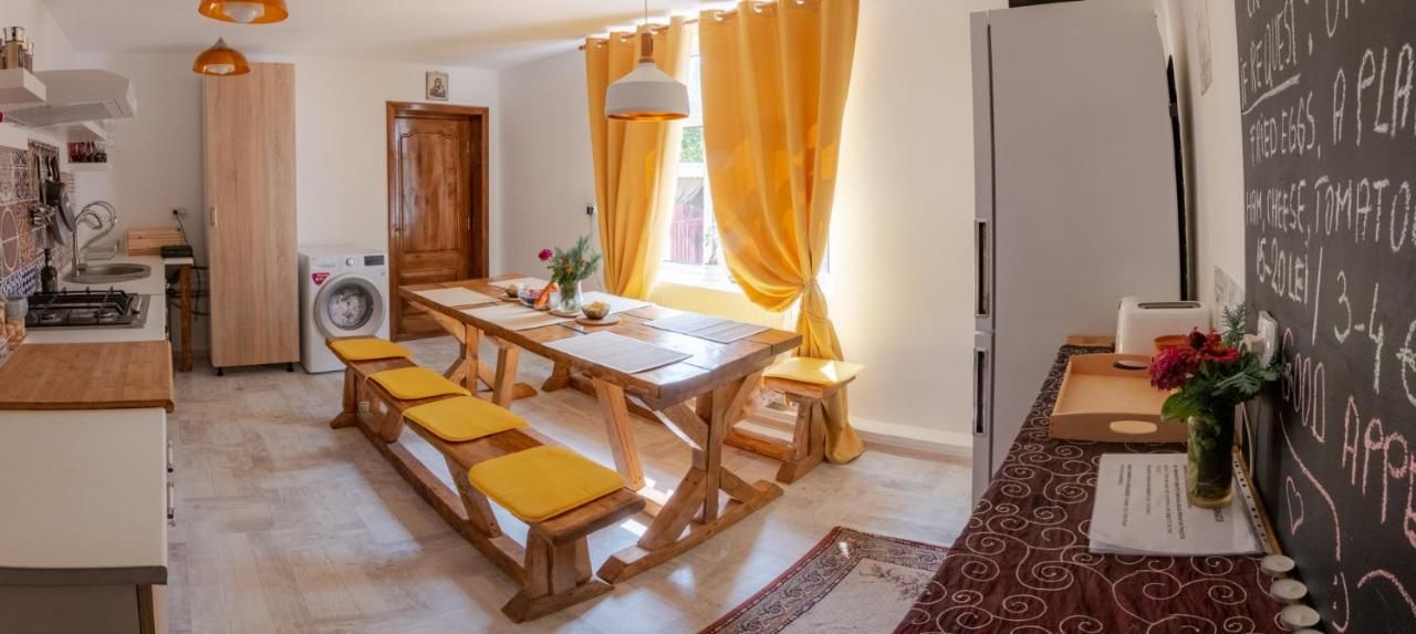 Гостевой дом Guest House Colosseum Area Бухарест-21