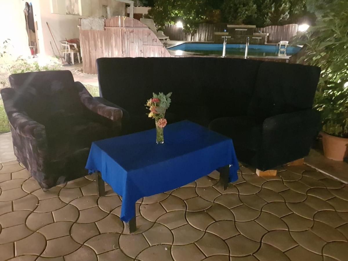 Гостевой дом Guest House Colosseum Area Бухарест-12