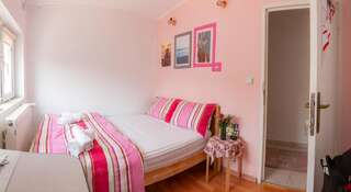 Гостевой дом Guest House Colosseum Area Бухарест Двухместный номер эконом-класса с 1 кроватью и общей ванной комнатой-3