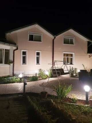 Гостевой дом Guest House Colosseum Area Бухарест-6